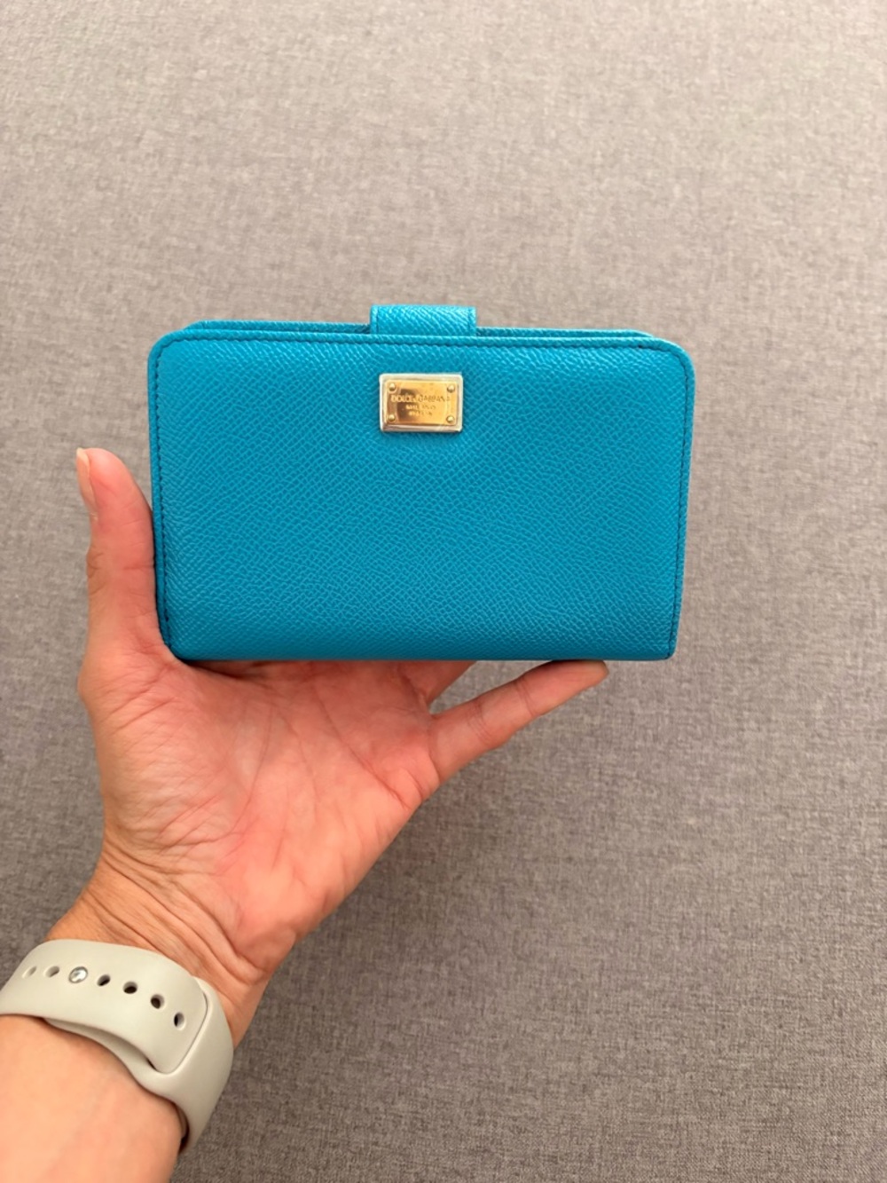 Dolce & Gabbana Turquoise Leather Wallet with Gold Plaque - Picture 5 of 8
